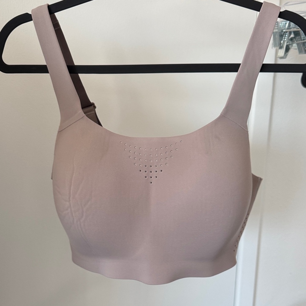 VS Seamless Wireless Bra in Taupe